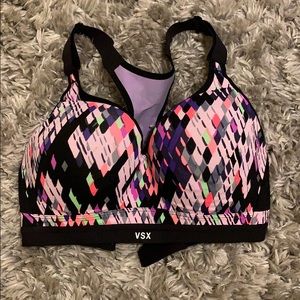 32DDD Victoria’s Secret sport bra